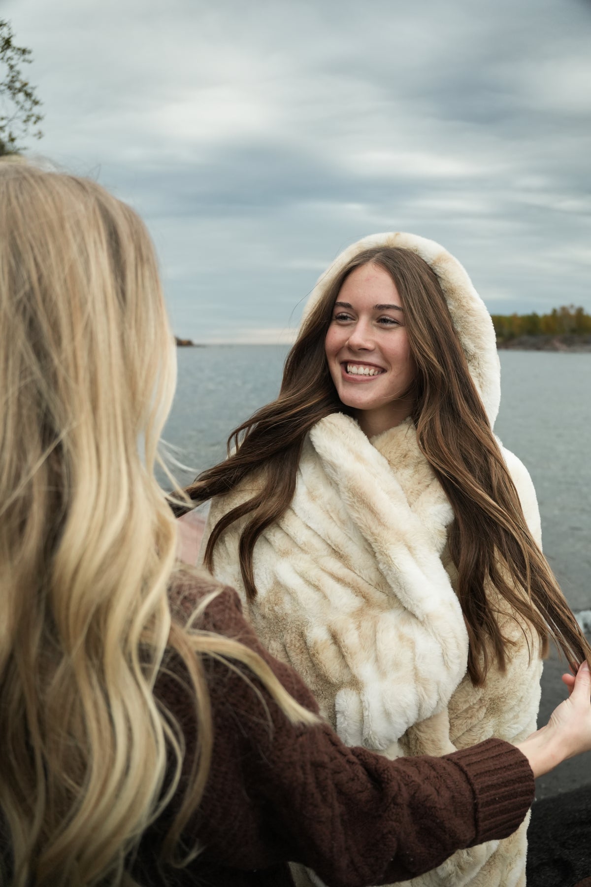 GOLDIE LUXE luxe blanket, soft cream wrap with raised stripe pattern, hooded style